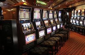 Slot games dengan tema Fortune Tiger dan Sweet Bonanza